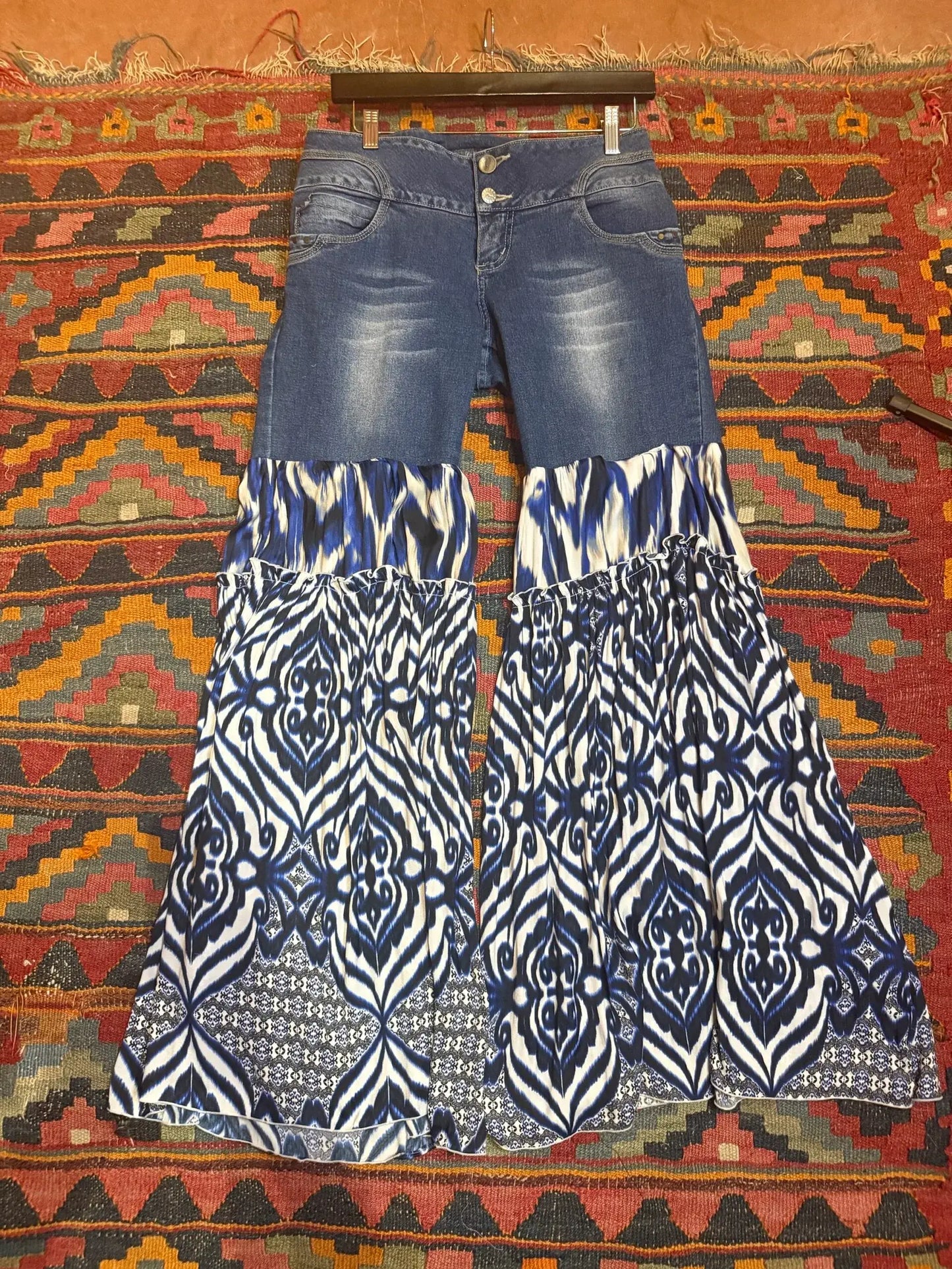 Groovy Blue Jeans Size 32