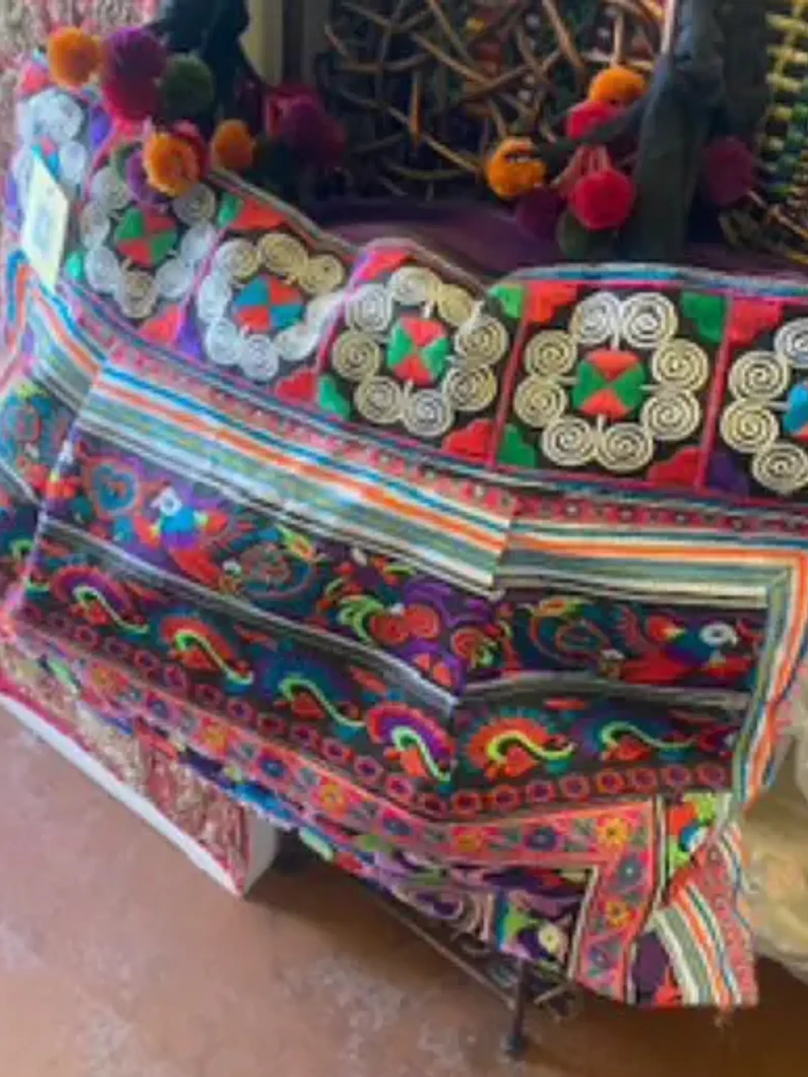 Embroidered Hill Tribe bag - Red
