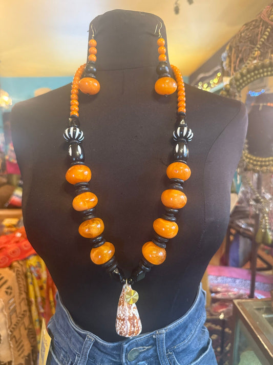 Dramatic Shell Set