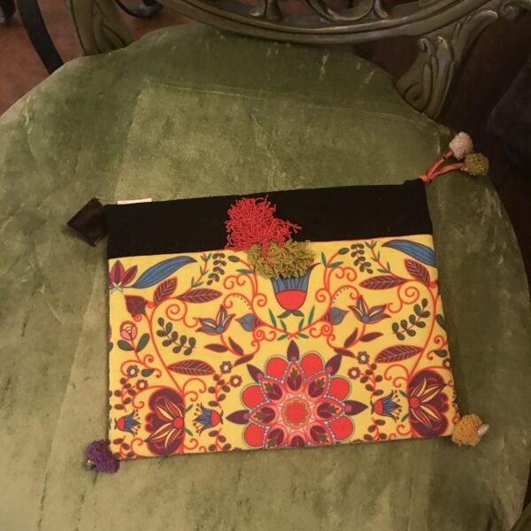 Yellow clutch